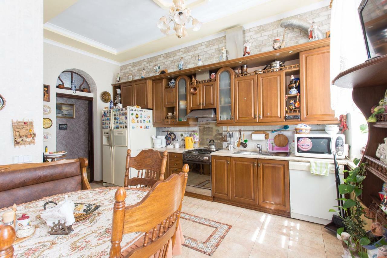 Apartment In The Center Of Charkiw Exterior foto